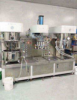 東莞行星攪拌機(jī)定購 品種多歡迎來電定購